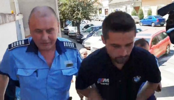 Váratlan fordulat: nem az egyik áldozat, hanem az egyik túlélő vezette a tóba zuhant autót