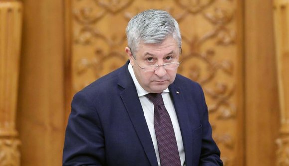 Elfogadta az elöljárok különnyugdíját a különbizottság