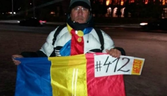 Végre: semmisnek ítélték a süketnéma tüntető bírságát