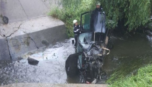 Hét utassal bukfencezett a folyóba egy autó Temes megyében
