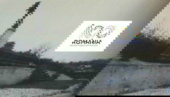 Ne felejtsük el: a megszállt Kolozsvárt Mária királyné keresztje világította be!