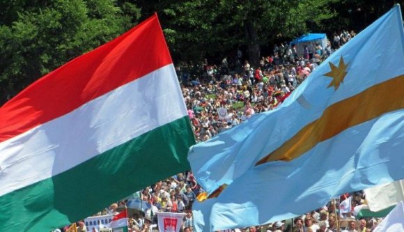 A Romániával dacoló büntetőügyes-etnikai „testvériség”