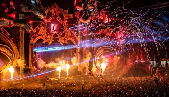 Kigyulladt a nagyszínpad az Untold fesztivál első napján