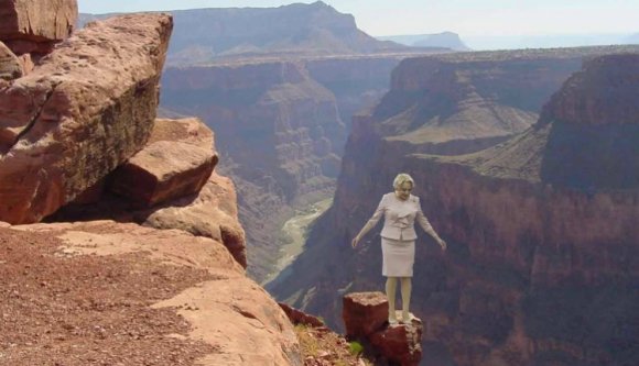 Van itt színvonal: Dăncilă elfelejtette bejelenteni, hogy szabadságra megy