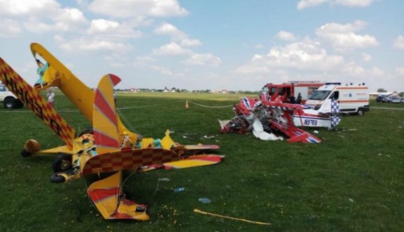 Légi parádéra készülő sportrepülők ütköztek Szucsáva közelében