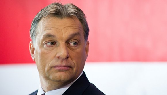 Ébredj, Románia! Orbán Viktor az ajtódon dörömböl!