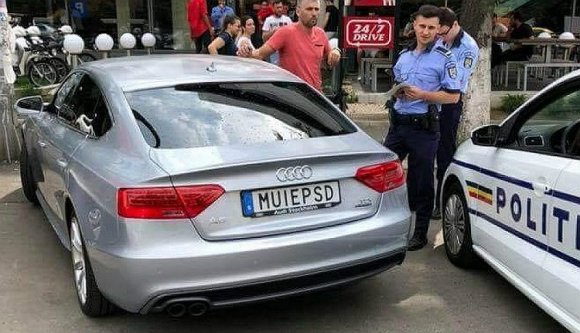 Miért nincsenek „Szeretjük a PSD-t” táblák?
