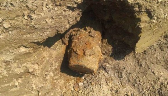 Egy tüzérségi lövedék miatt stagnál a sztrádaépítés Aranyosgyéres és Marosvásárhely között