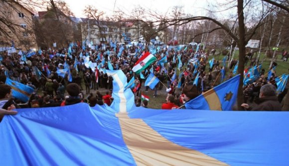 Újabb „nagy menetelésre” hívja a székelyeket az SZNT