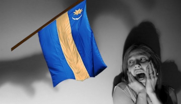 Zászlóhiszti: tetemes bírságot kell fizessen a nyárádszeredai polgármester a székely lobogó miatt