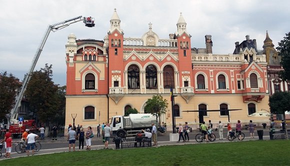 Megint füst gomolygott a nagyváradi görögkatolikus püspöki palotából