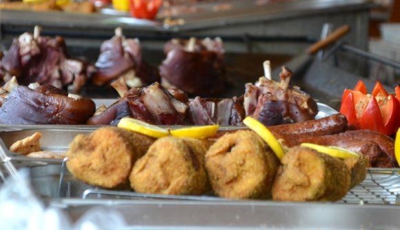 Ha Bulgáriába (vagy át)utazna, felejtse el a hazai kolbászos szendvicset