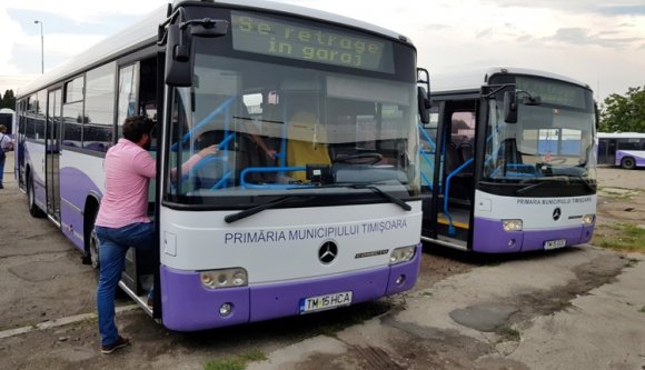 Kölcsönbuszokkal húzza ki Temesvár Dévát a slamasztikából