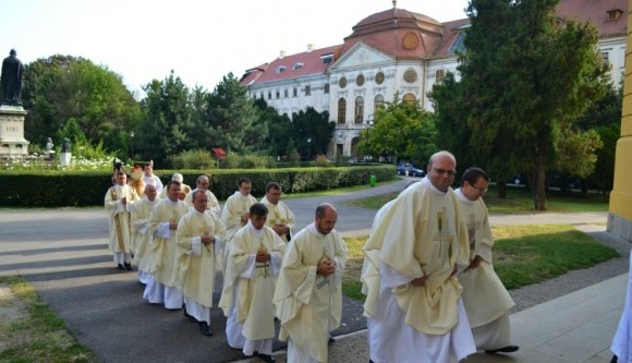 Új korszak: most már valóban visszakapta a barokk palotát a váradi katolikus püspökség