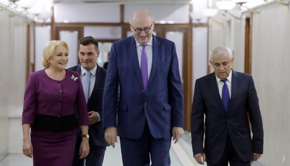 Pestises nagyvizitet tart Romániában az uniós agrárbiztos