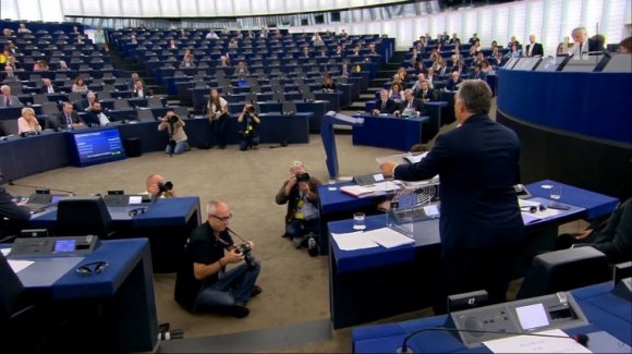Az Európai Parlament Magyarország példás megbüntetését kéri. Mi és ki következik?