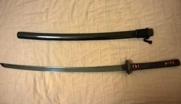 Elindulhat iskolába kard nélkül egy magára valamit is adó Olt megyei diák? Hát persze, hogy nem! (VIDEÓval)