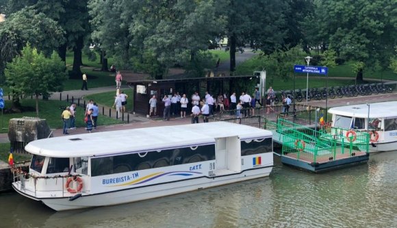 Megvárták az ősz beálltát a vízi tömegközlekedés beindításával Temesváron