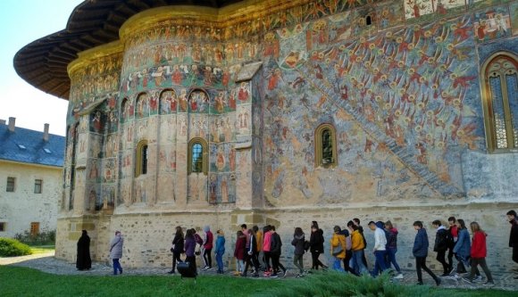 Drakulától a kelet Sixtus-kápolnájáig – októberi kalandozás Beszterce környékén és Bukovinában