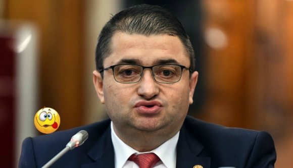 Úgy idiótázzák egymást a PSD-s bojárok, hogy öröm nézni