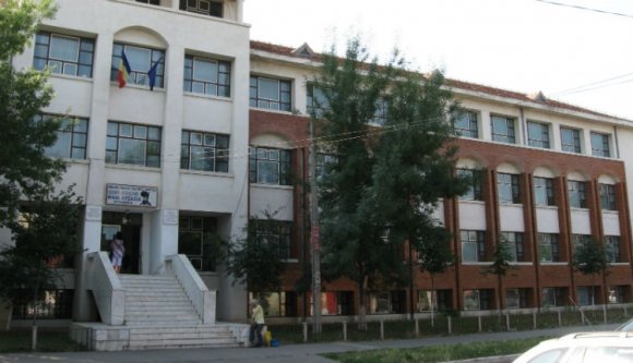 Dragneaföld fővárosában estek egymásnak két rivális romaklán asszonyai