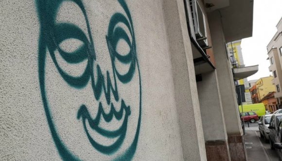 Emil Boc büszkén hirdeti: elkapták az egyik kolozsvári graffitirémet!