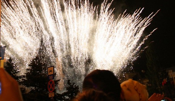 Egyesülési vagy szilveszteri tűzijáték hozhatja el a magasabb minimálbért