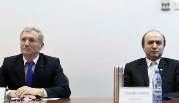 Nagyon nem tetszik a legfőbb ügyésznek, hogy az igazságügy-miniszter ki akarja rúgni