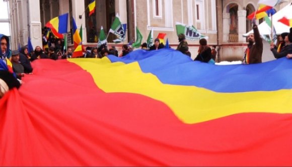 Mégsem loboghatnak a százezer eurós óriástrikolórok