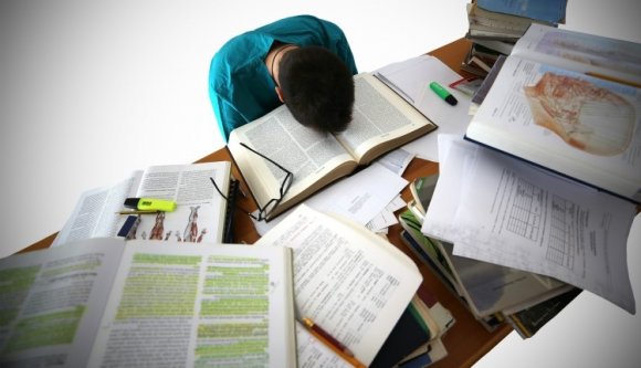 Véget nem érő kísérletezgetés: csavarnak még egyet az érettségi lebonyolításán