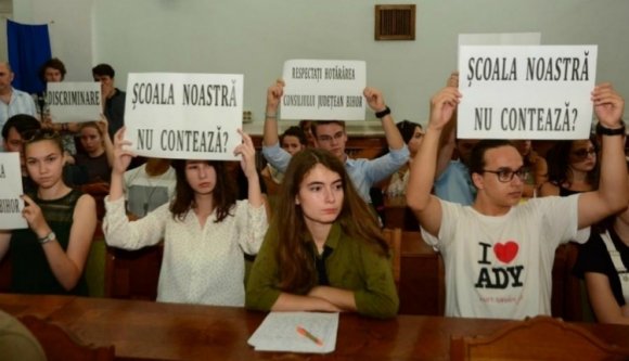 Nem akar szegregációt a városvezetés, elutasítja az új magyar iskolát