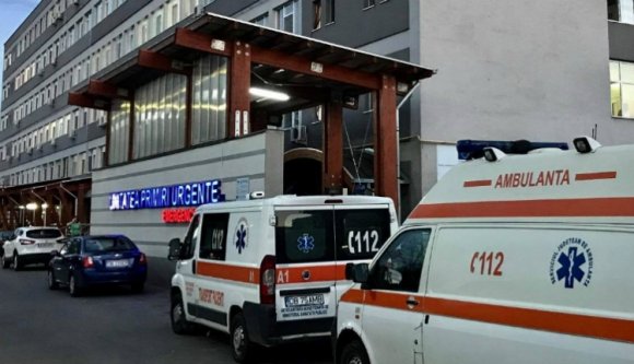 Vészhelyzet a sürgősségi osztályon: szétverték a várót a hozzátartozók