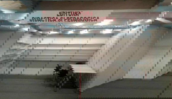 Tovább röhögteti magát az állami tankönyvkiadó