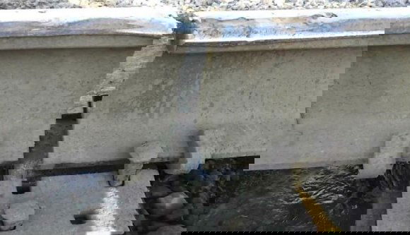 Nagyon nincs sínen a román vasút: most Hargita megyében tört el egy sín