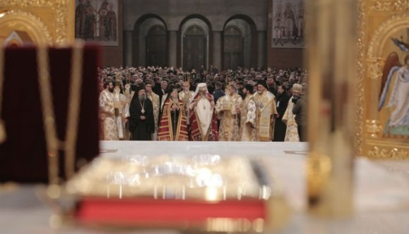 Üzembe helyezték a hihetetlen pénzekbe kerülő gigamega ortodox katedrálist Bukarestben