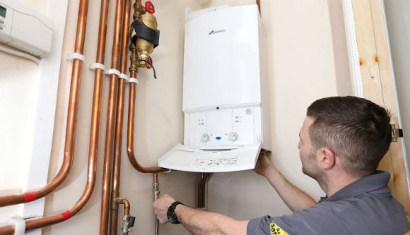 Még több pénzt húznának ki sokak zsebéből csak azért, mert nem távhővel fűtenek