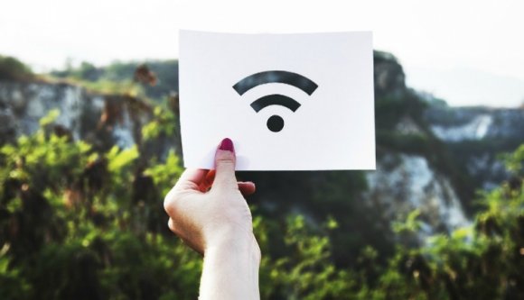 Haladunk a korral: 224 romániai településen lesz ingyenes wifi