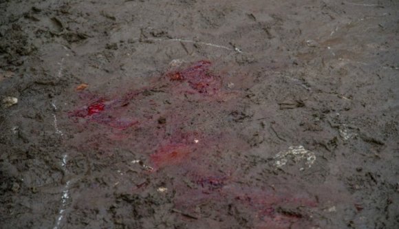 Halálra késeltek egy férfit egy féltékenység miatt kirobbant tömegverekedésben