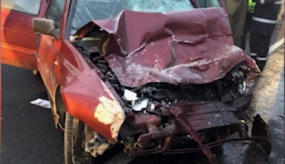 Tragédia: diákokat szállító kisbusz karambolozott Bihar megyében