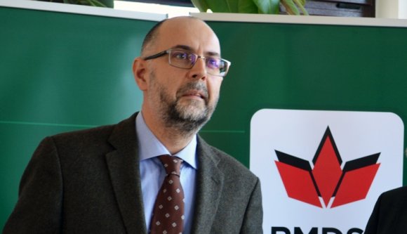 Röhögve szörnyülködünk: Kelemen Hunor mindenkit kiosztott ma a parlamentben