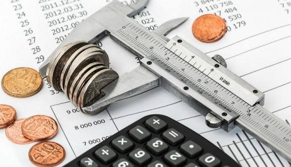 A tőzsdei krach sem tántorította el a kormányt az adók körüli matatástól