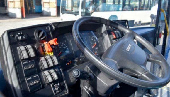 Tökrészegen ült volánhoz a buszsofőr és órákig vezetett, mire kiderült (VIDEÓval)