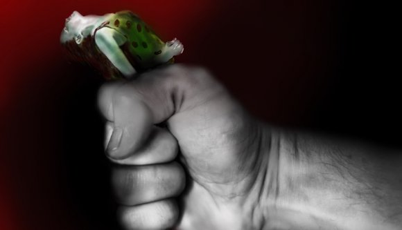 Becsukták a 48 órás kiskaput: azonnal kiteszik a bántalmazót otthonról