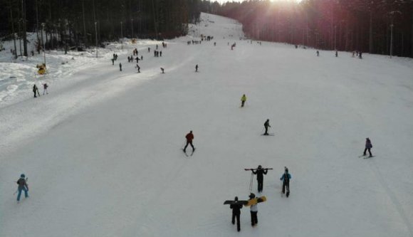 Elképesztő: még egy új sípályát sem sikerült botránymentesen átadni