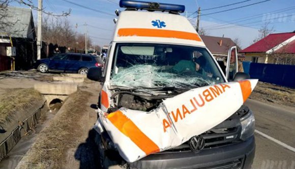 Ön szerint mikor kaphat jogosítványt a mentőt elcsapó kamionos tanulóvezető?