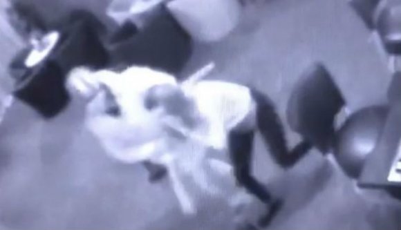 Székkel verte a kaszinói alkalmazottat Temesváron, majd kirabolta