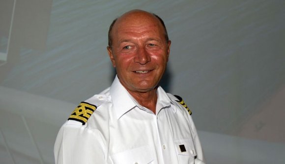 Băsescu visszatér