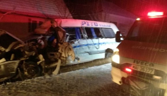 Esélye sem volt a kamionnal ütköző mikrobusz vezetőjének