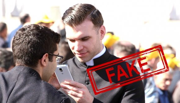 Mi a különbség az István, a király hamis papjai és egy valódi álpap között?