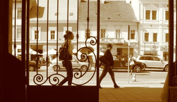 Egyre felvilágosultabbak a románok, de azért egynegyedük hisz a sámánokban